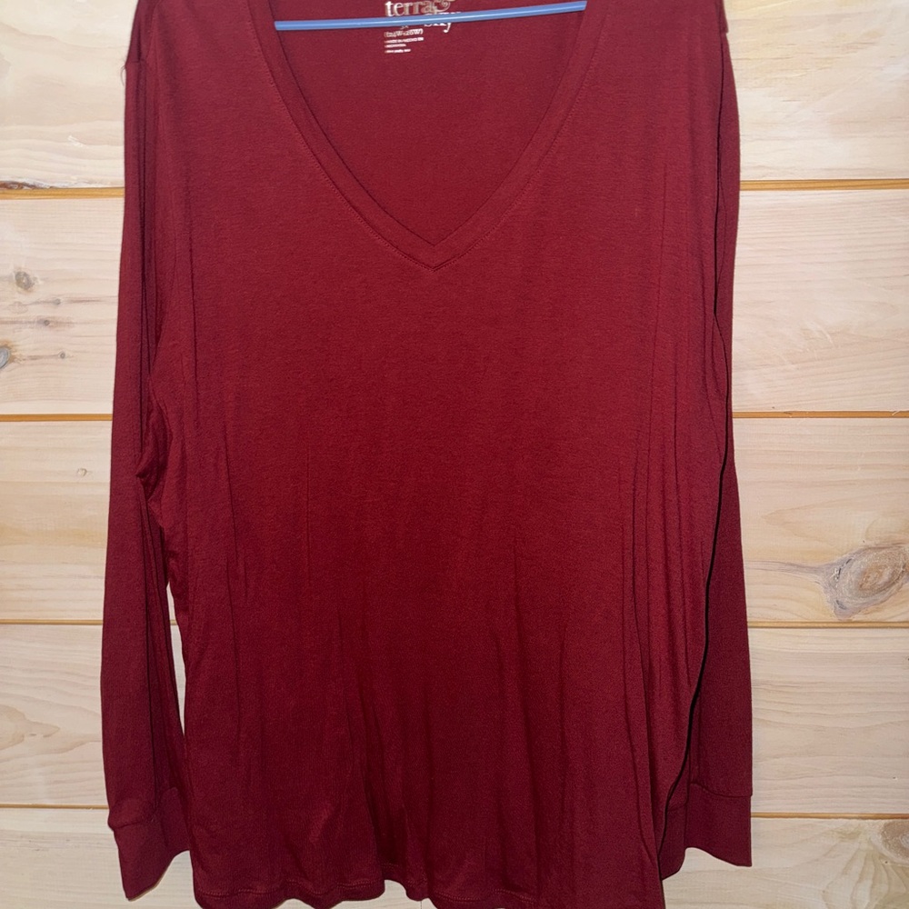 Terra & Sky Burgundy Long Sleeve V-Neck Top